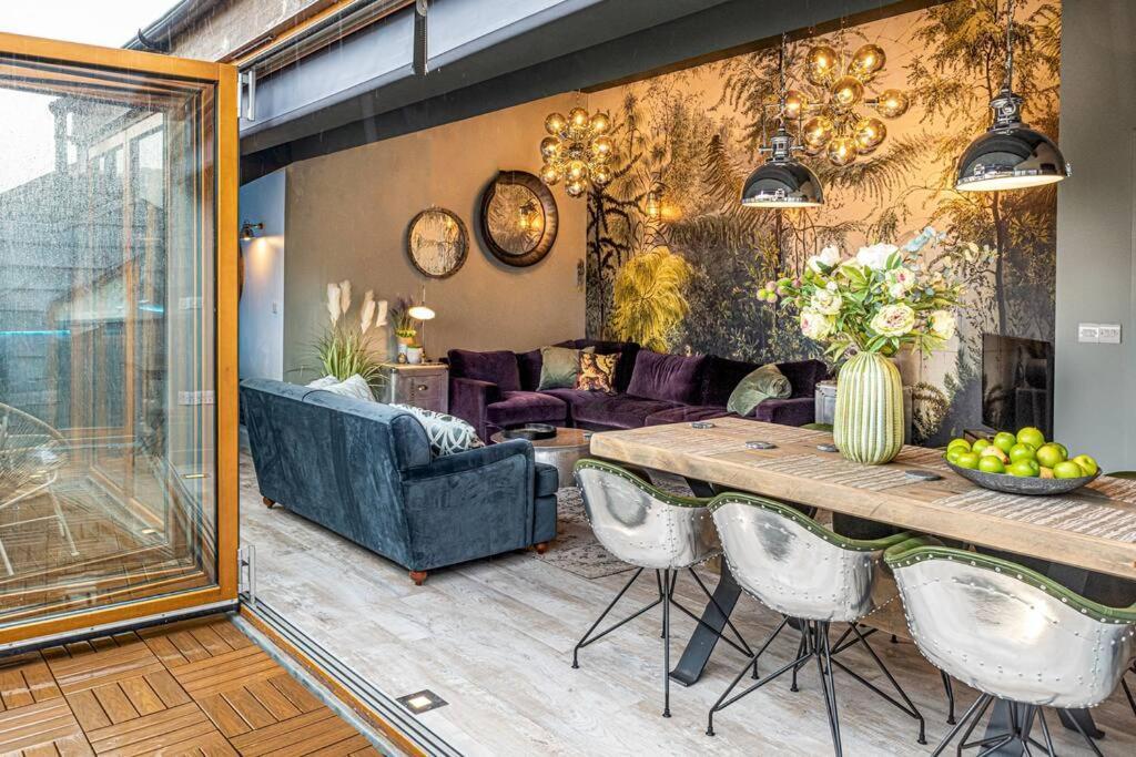 Apartment Style & Opulence In Georgian Chapel W Parking *
