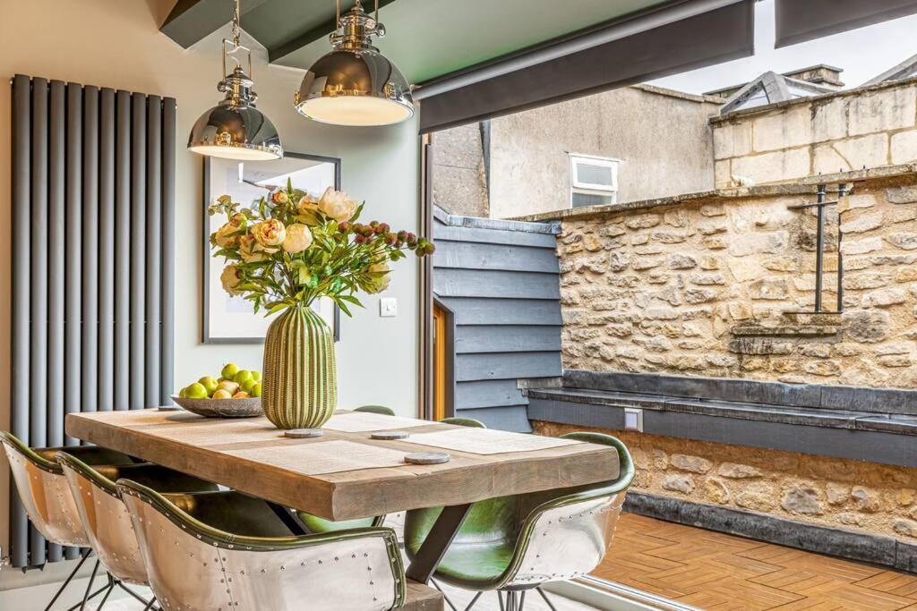 Apartment Style & Opulence In Georgian Chapel W Parking *