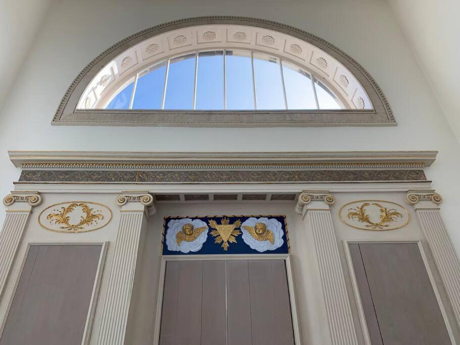 Style & Opulence In Georgian Chapel W Parking *