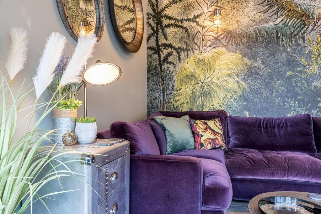 Style & Opulence In Georgian Chapel W Parking Bath