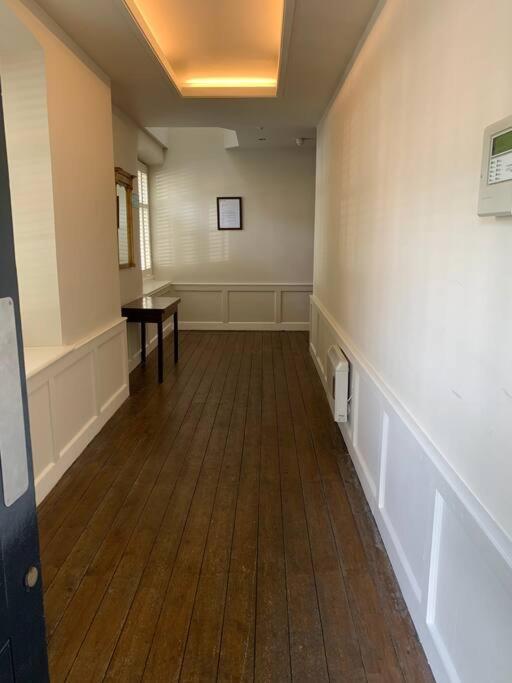 Apartment Style & Opulence In Georgian Chapel W Parking Bath